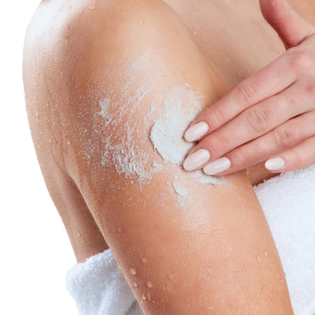 FIRST AID BEAUTY KP Bump Eraser Body Scrub with 10% AHA