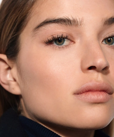 Купить JONES ROAD The Mascara  на Beautystorage.ru. Быстрая доставка по России и СНГ.