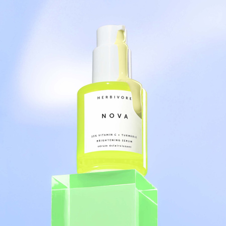 HERBIVORE Nova 15% Vitamin C + Turmeric Brightening Serum купить в Beauty Storage. Быстрая доставка по России и СНГ.