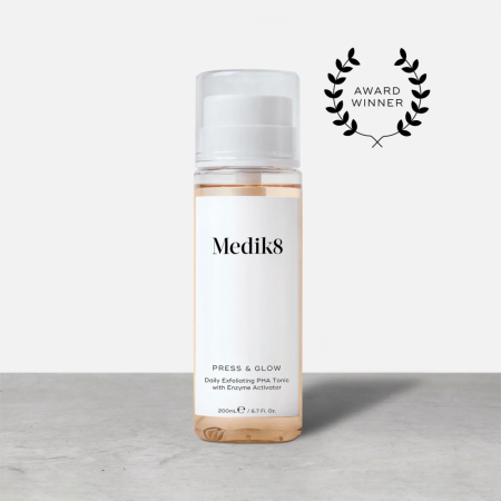 MEDIK8 PRESS & GLOW™ Daily Exfoliating PHA Tonic with Enzyme Activator купить в Beauty Storage. Быстрая доставка по России и СНГ.

