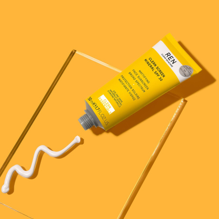 REN CLEAN SKINCARE Clean Screen Mattifying Face Sunscreen SPF 30