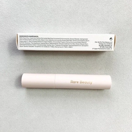 RARE BEAUTY BY SELENA GOMEZ Perfect Strokes Universal Volumizing Mascara - 3 мл