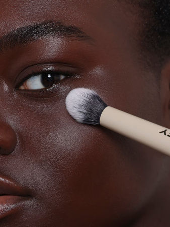 REFY Complexion Brush купить в Beauty Storage. Быстрая доставка по России и СНГ.