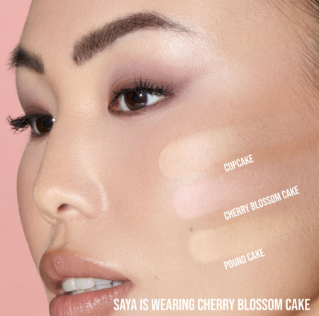 HUDA BEAUTY Easy Bake and Snatch Pressed Brightening and Setting Powder - Cherry Blossom Cake купить в Beauty Storage. Быстрая доставка по России и СНГ.