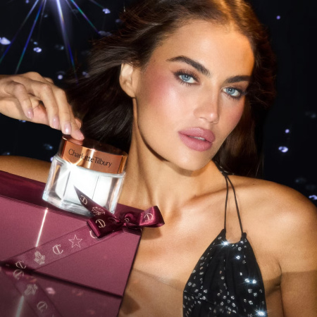 CHARLOTTE TILBURY Charlotte's Iconic Magic Mini Skin Set. Быстрая доставка по России и СНГ.