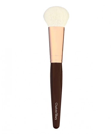 CHARLOTTE TILBURY Magic Complexion Brush купить в Beauty Storage.  Быстрая доставка по России и СНГ.