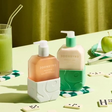 Купить JOONBYRD Wonder.Land Hand Lotion на Beautystorage.ru. Быстрая доставка по России и СНГ.