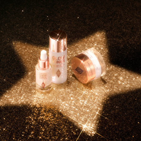 CHARLOTTE TILBURY Skin Revival On The Go Limited Edition Skincare Kit купить в Beauty Storage. Быстрая доставка по России и СНГ.