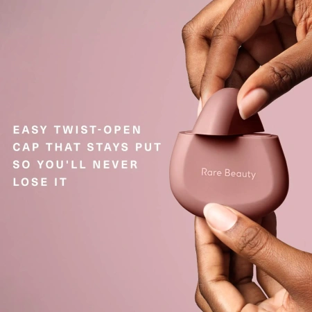 RARE BEAUTY by Selena Gomez Find Comfort Hydrating Hand Cream купить в Beauty Storage. Быстрая доставка по России и СНГ.