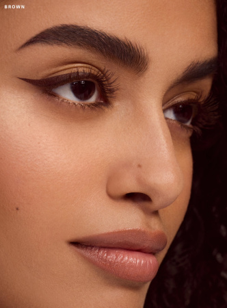 Купить RARE BEAUTY by Selena Gomez Perfect Strokes Matte Liquid Liner - Brown на Beautystorage.ru. Быстрая доставка по России и СНГ.