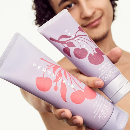 FENTY SKIN Cherry Dub Triple Action AHA Body Scrub купить в Beauty Storage. Быстрая доставка по России и СНГ.
