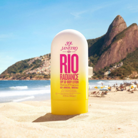 SOL DE JANEIRO Rio Radiance Body Lotion SPF 50 купить в Beauty Storage. Быстрая доставка по России и СНГ.