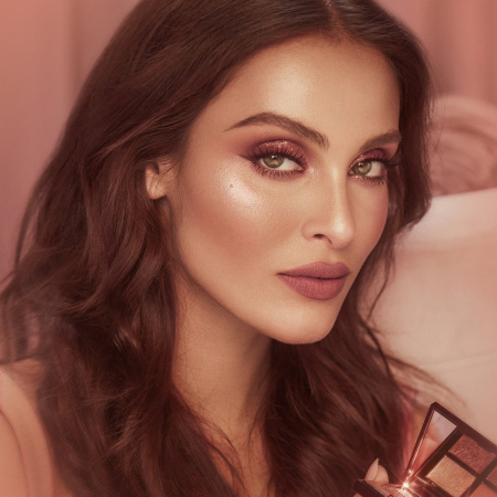 CHARLOTTE TILBURY Luxury Eyeshadow Palette - Pillow Talk Dreams купить в Beauty Storage. Быстрая доставка по России и СНГ.
