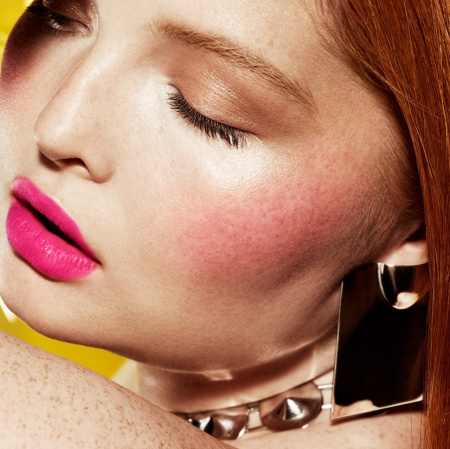 FENTY BEAUTY Match Stix Color-Adaptive Cheek + Lip Stick - Strawberry Pop купить в Beauty Storage. Быстрая доставка по России и СНГ.