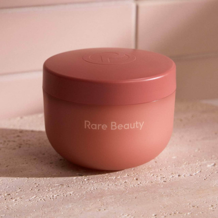 RARE BEAUTY by Selena Gomez Find Comfort Bouncy Body Cream - Awaken Confidence купить в Beauty Storage. Быстрая доставка по России и СНГ.
