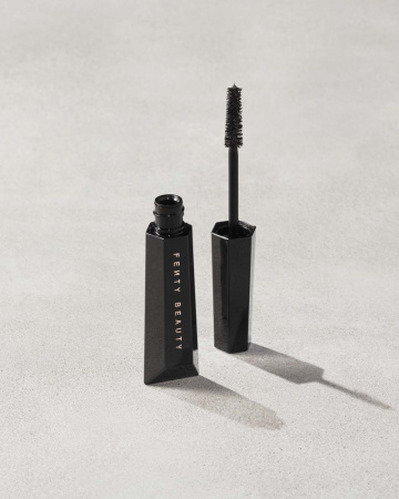 Купить FENTY BEAUTY Hella Thicc Volumizing Mascara на Beautystorage.ru. Быстрая доставка по России и СНГ.
