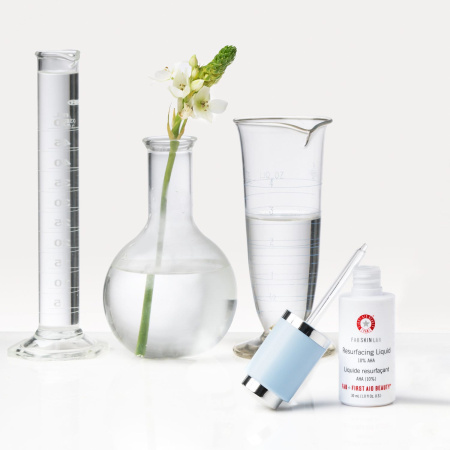 FIRST AID BEAUTY Skin Lab Resurfacing Liquid 10% AHA