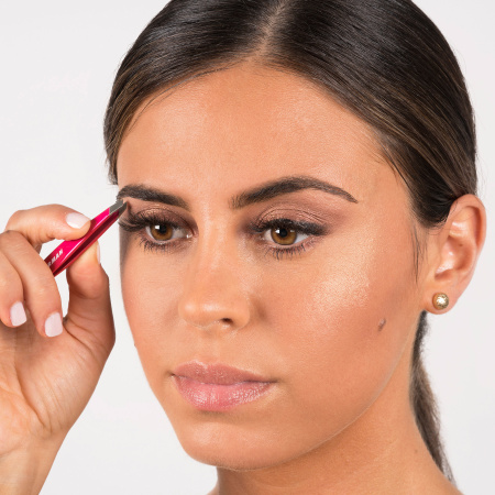 TWEEZERMAN Pink Perfection Mini Slant Tweezer