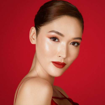 CHARLOTTE TILBURY Luxury Palette Limited Edition Queen Of Luck купить в Beauty Storage. Быстрая доставка по России и СНГ.
