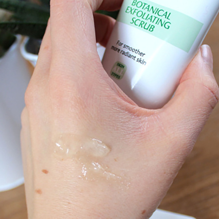 MARIO BADESCU Botanical Exfoliating Scrub
