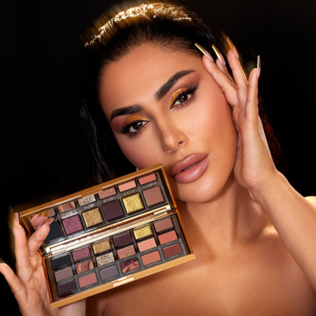 HUDA BEAUTY Empowered Eyeshadow Palette купить в Beauty Storage. Быстрая доставка по России и СНГ.
