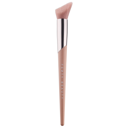 FENTY BEAUTY Cheek-Hugging Highlight Brush 120