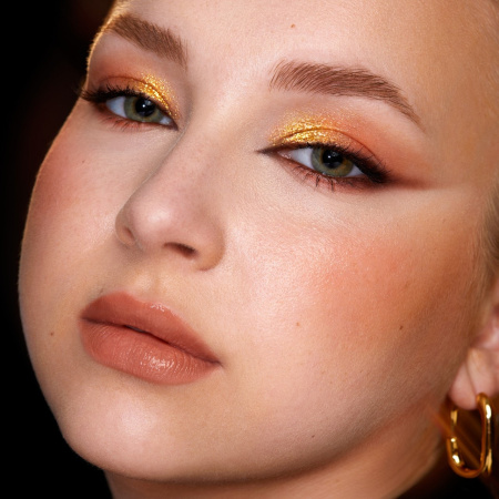 HUDA BEAUTY Empowered Eyeshadow Palette купить в Beauty Storage. Быстрая доставка по России и СНГ.