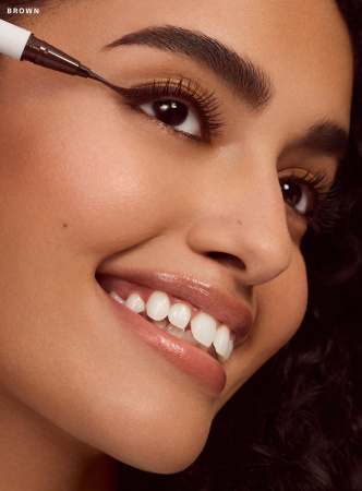 Купить RARE BEAUTY by Selena Gomez Perfect Strokes Matte Liquid Liner - Brown на Beautystorage.ru. Быстрая доставка по России и СНГ.