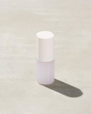 FENTY BEAUTY Baby What It Dew Travel-Size Makeup Refreshing Spray купить в Beauty Storage. Быстрая доставка по России и СНГ.
