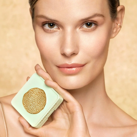 CHANTECAILLE Lotus Blossom Radiant Blush купить в Beauty Storage. Быстрая доставка по России и СНГ.
